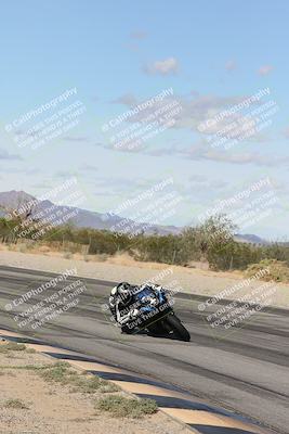 media/Nov-16-2025-Race Pace (Sun) [[8c5fa54630]]/Verified Riders/4-Turn 3 Inside (1050am)/